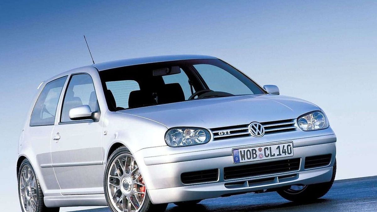 Volkswagen Golf R32