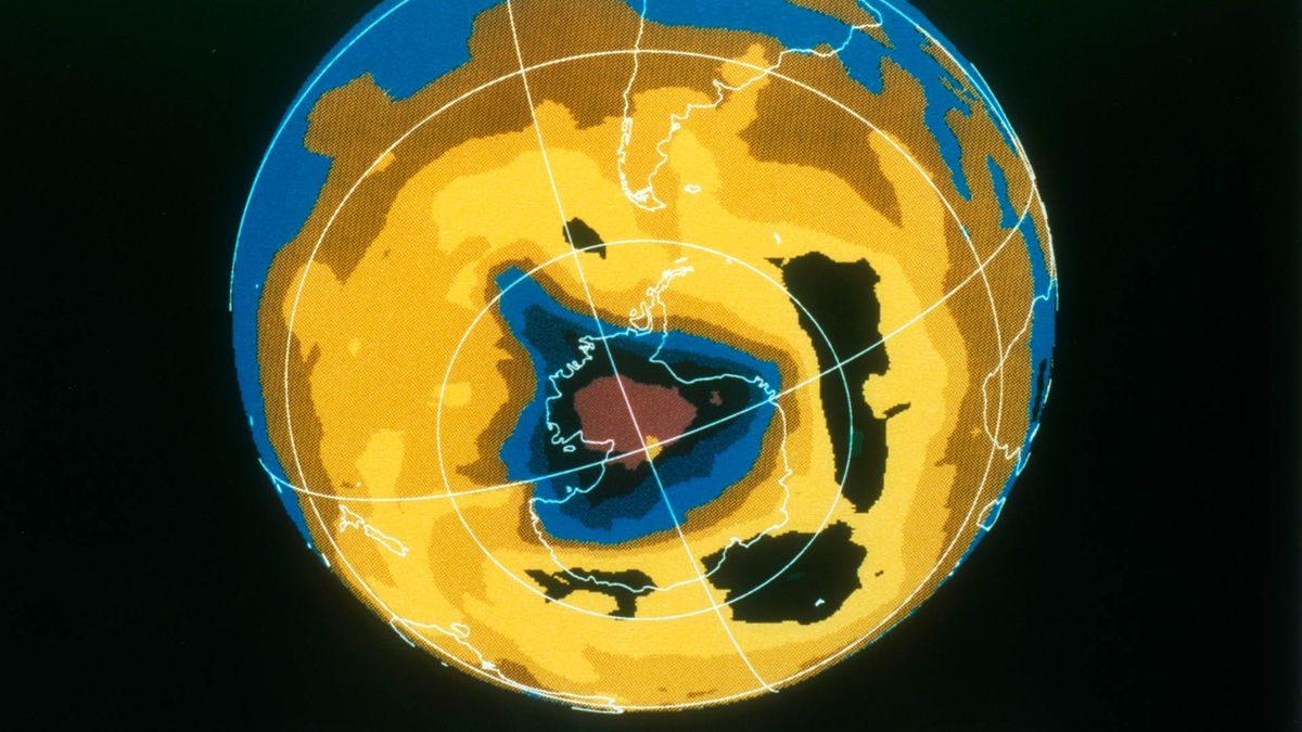 Dziura ozonowa nad Antarktydą została niemal "załatana".
