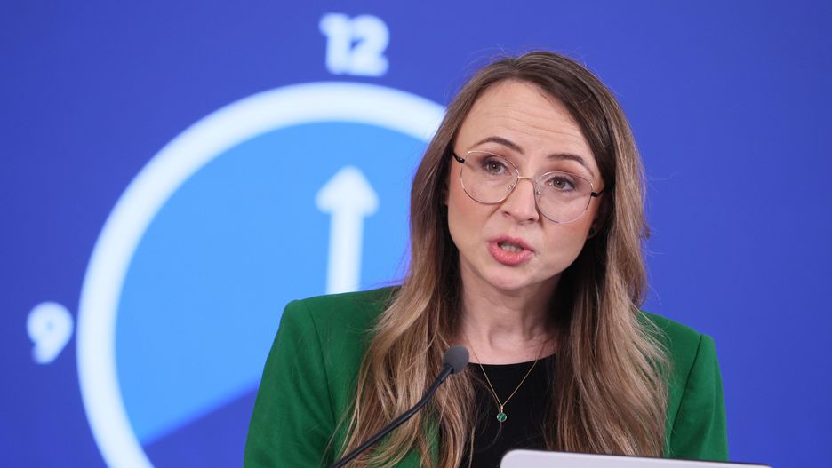 Agnieszka Dziemianowicz-B�k
Leszek Szyma�ski
Dziemianowicz B�k, kobietywpolityce, konferencja, kr�cony czas pracy - to si� dzieje!, kr�tszy czas pracy, minister, Ministerstwo, ministra, polityk, polityka, portret, praca, prasowa, skr�cony, spotkanie