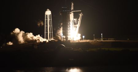 NASA i SpaceX z udanym startem misji Crew-1. Astronauci w drodze na ISS