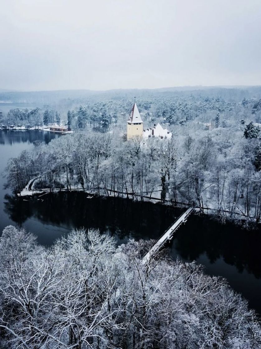 Jan Lubomirski-Lanckoroński pokazał nowe zdjęcia zamku