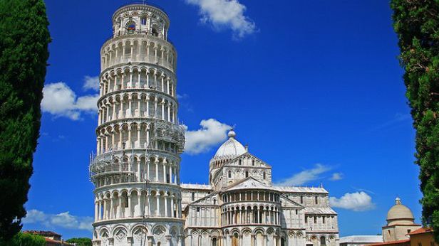 Top 20 najciekawszych krzywych wież z całego świata [cz. 1.] 1