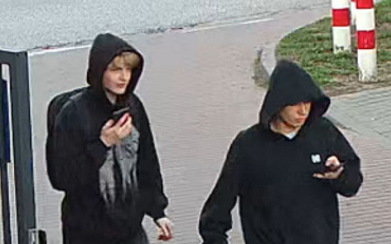 Zabrali dziecku cenną rzecz. Policja szuka młodzieńców z Warszawy