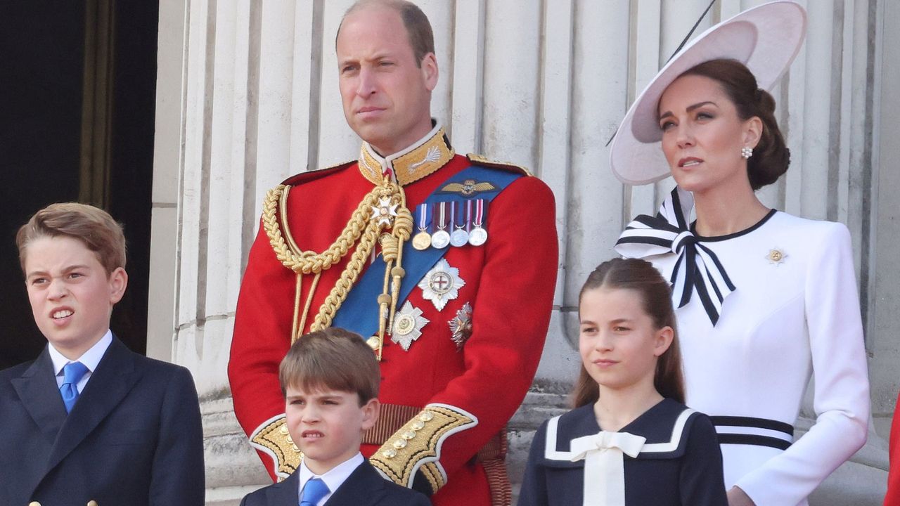 Trooping the Colour: Tego nie pokazano w telewizji. Co BBC ukrywa przed Brytyjczykami?