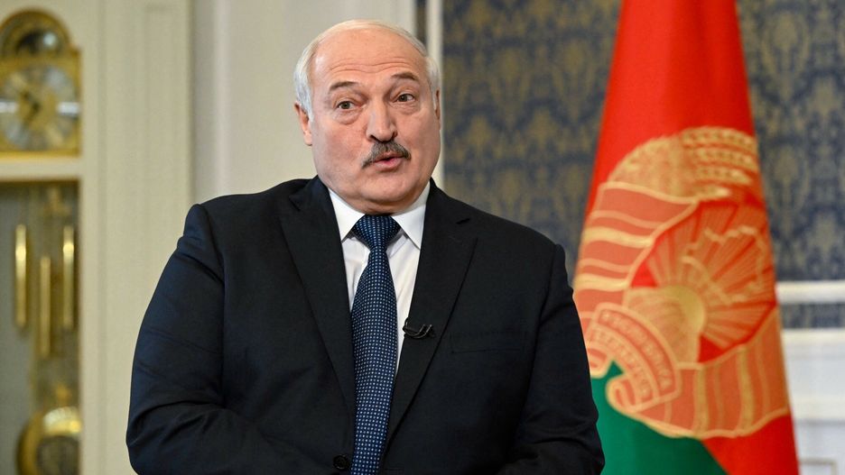 Aleksandr ?ukaszenka udzieli? wywiadu agencji AFP
Belarus' President Alexander Lukashenko gives an exclusive interview to Agence France-Presse (AFP) at his residence, the Independence Palace, in the capital Minsk on July 21, 2022. (Photo by Alexander NEMENOV / AFP)
ALEXANDER NEMENOV