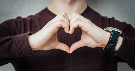 Kocham Cię - gdy partner nie wyraża uczuć, dlaczego nie mówimy kocham Cię, zdrady, brak satysfakcji w związku