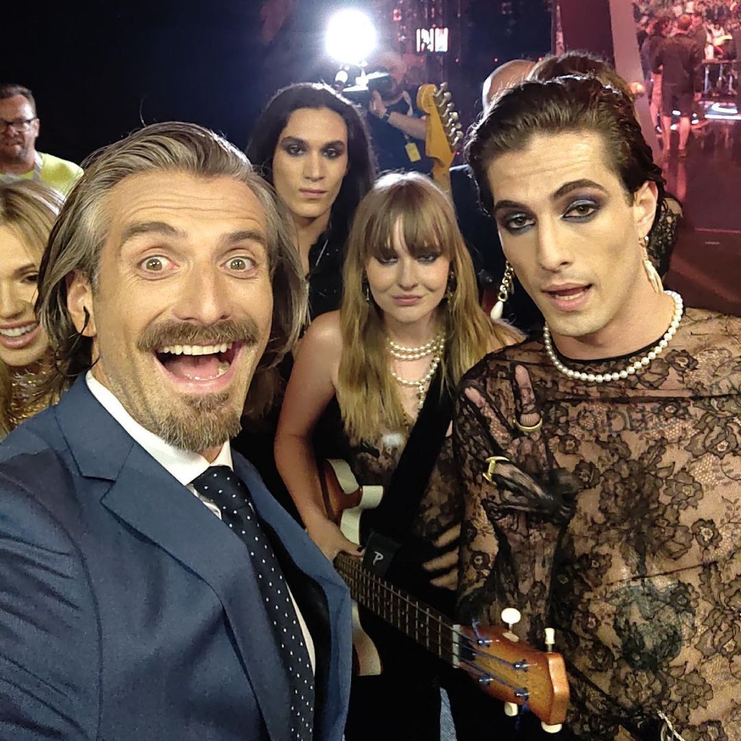 Maciej Dowbor chwali się zdjęciem z Maneskin