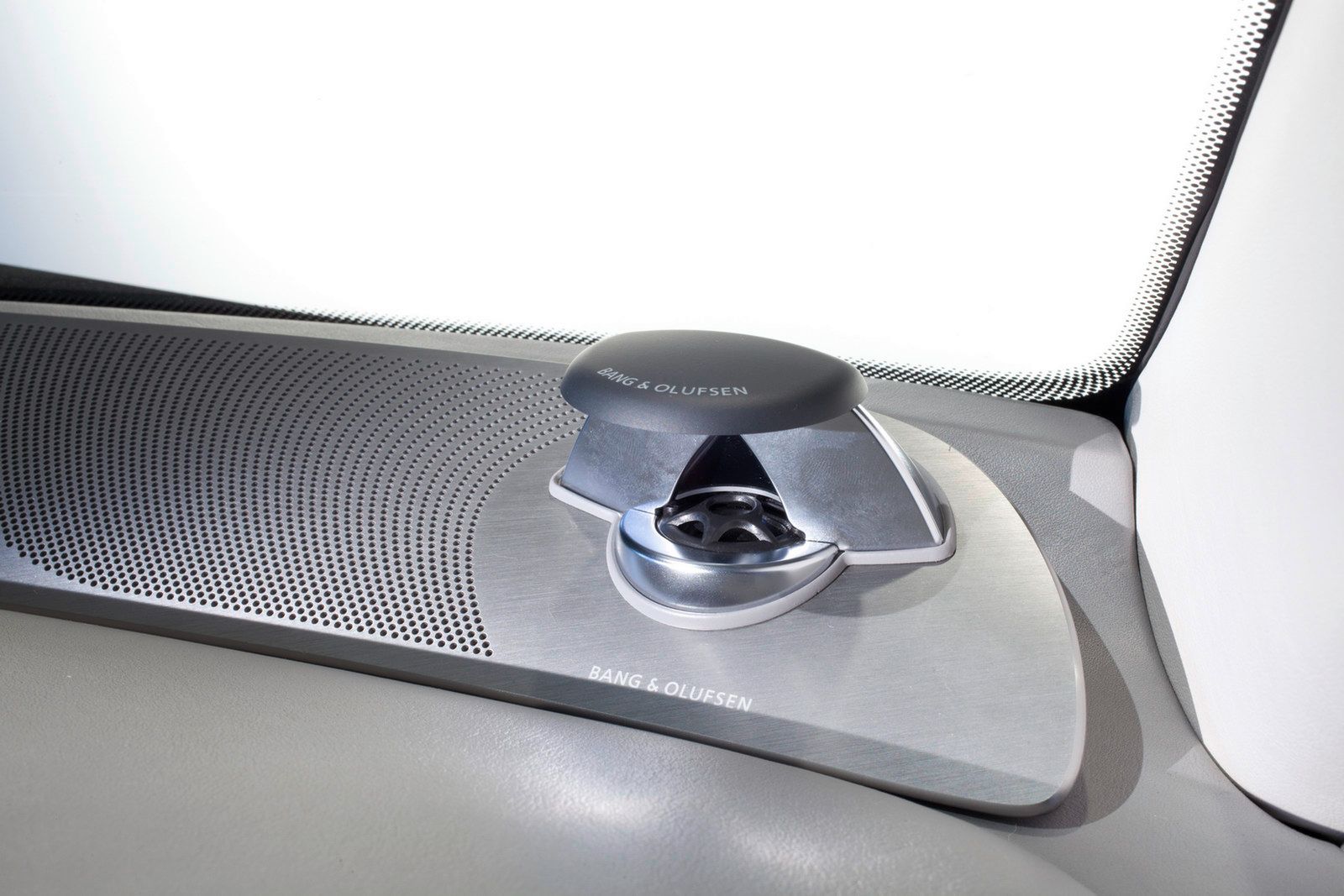 mercedes-viano-vision-pearl-study-11