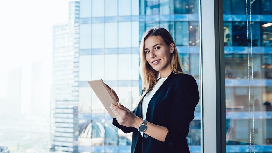 Załóż firmę i otwórz konto firmowe za 0 zł z pakietem przelewów i kartą Visa Business Debit.