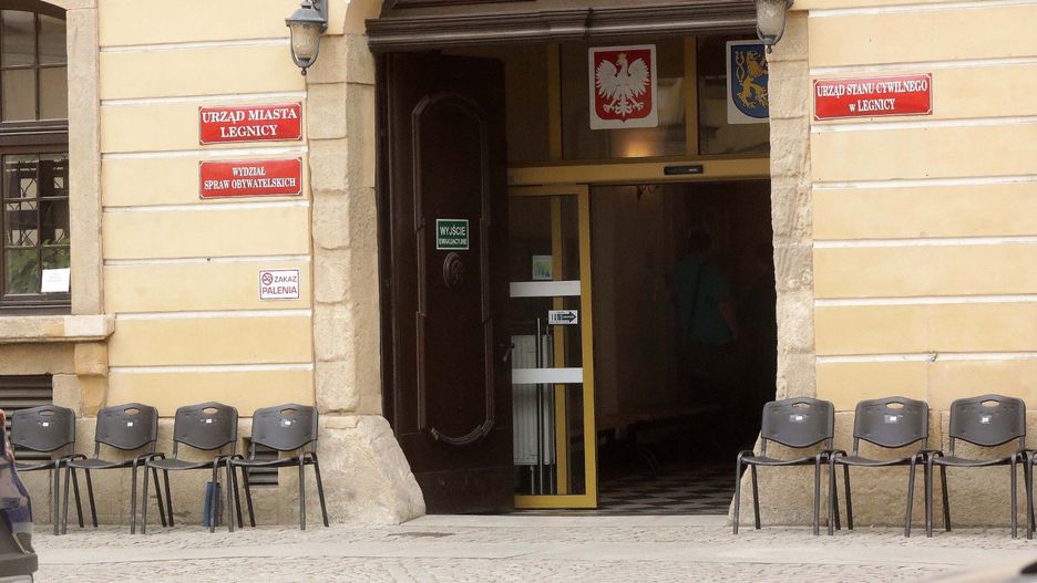 Koncert na dziedzińcu Akademii Rycerskiej. W piątek wejście do urzędu od ul. Chojnowskiej