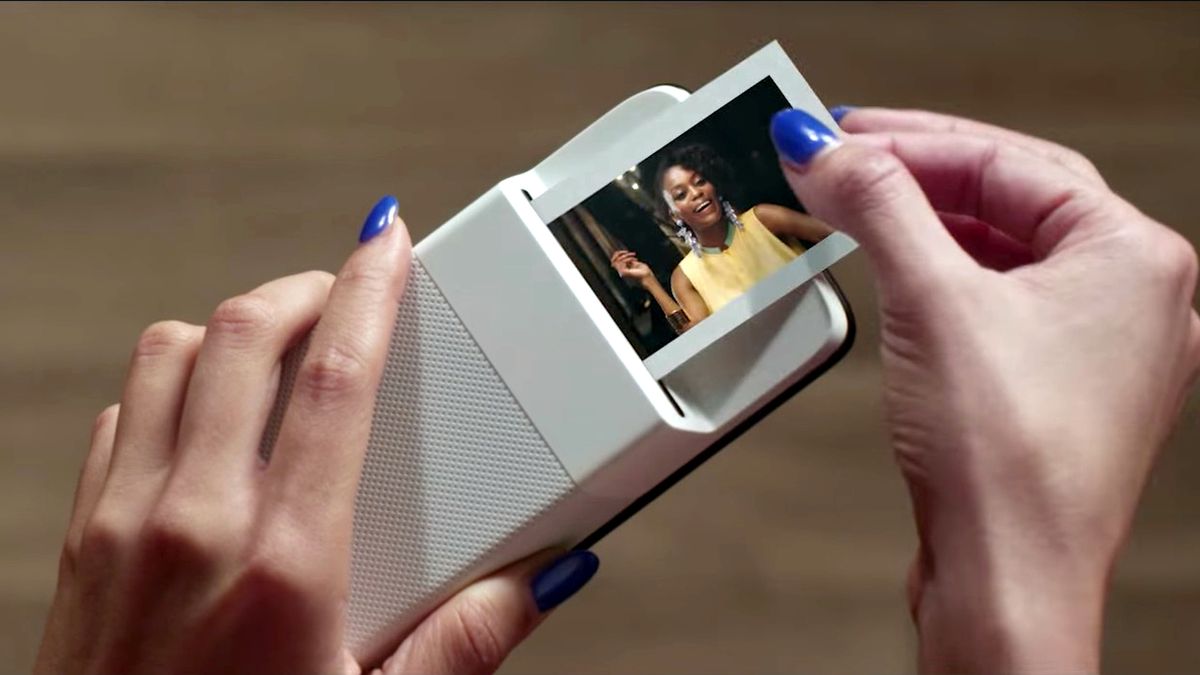 Polaroid Insta-Share Printer Moto Mod oficjalnie. Drukarka, która zamieni smartfon w aparat natychmiastowy 1