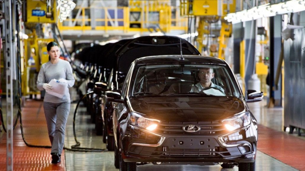 Rosjanie mają słaby wybór. Albo przestarzałe auta rosyjskie, albo nowsze, ale chińskie