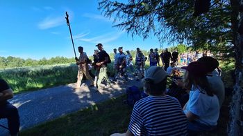 Pieszo na Wielki Odpust do Tuchowa. Idea wspólnego pielgrzymowania odradza się w regionie. Niektórzy szli do Matki Bożej przez trzy dni