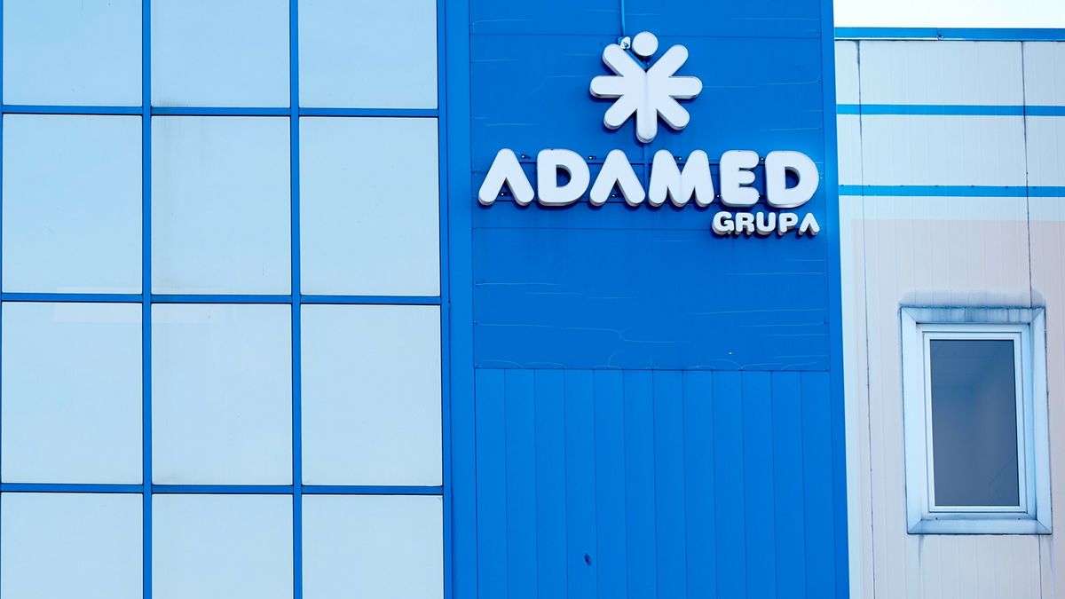 Arechin - lek wspomagaj?cy leczenie koronawirusa
17.03.2020 Pabianice Adamed Pharma S.A. - Zaklad produkcyjny w Pabianicach N/z Zaklad produkujacy Arechin - preparat wspomagajacy leczenie koronawirus  Fot. Lukasz Szelag/REPORTER
Lukasz Szelag/REPORTER