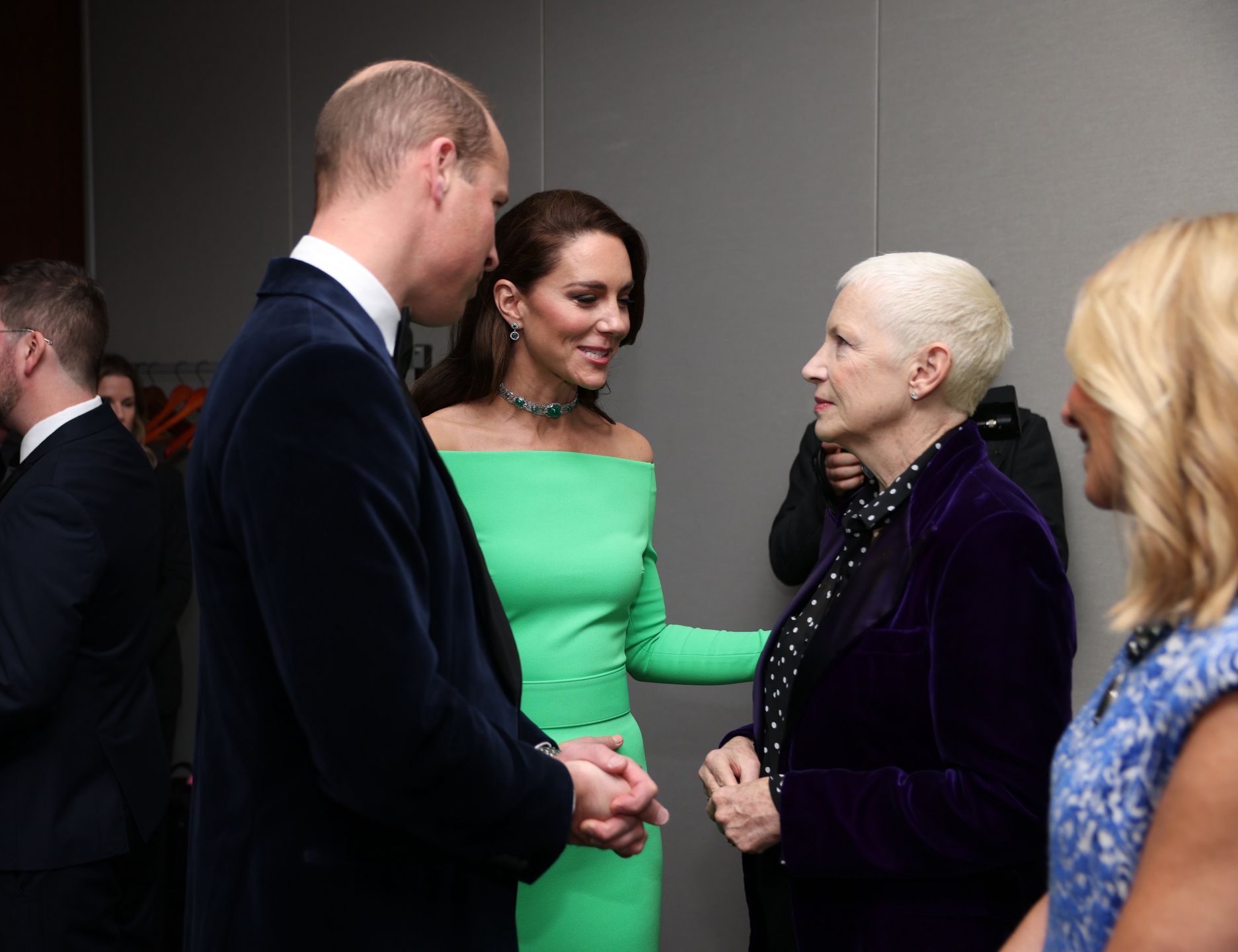 Kate Middleton i książę William gawędzą ze znanymi znajomymi podczas 2022 Earthshot Prize