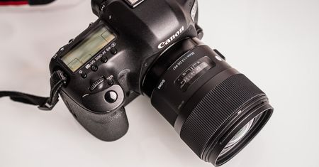 Trzy obiektywy Sigmy nie są w pełni kompatybilne z Canonem EOS-1D X Mark II