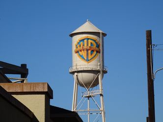 Warner Bros. wykorzystał zdjęcie przypadkowego mężczyzny w filmie. Ten pozwał firmę o 250 tys. euro