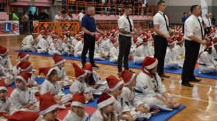 Sandomierz: Mikołajkowa rywalizacja karateków. 340 osób wzięło udział