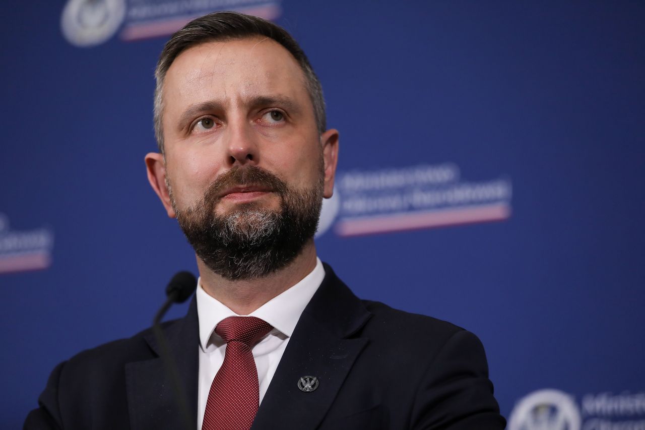 Szef MON: WOT aktywowany w celu poszukiwań zestrzelonych dronów