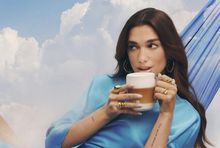 Dua Lipa w nowej reklamie Nespresso