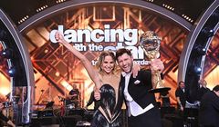 „Taniec z Gwiazdami” w nowym paśmie stracił 390 tys. widzów. 32,37 mln zł z reklam