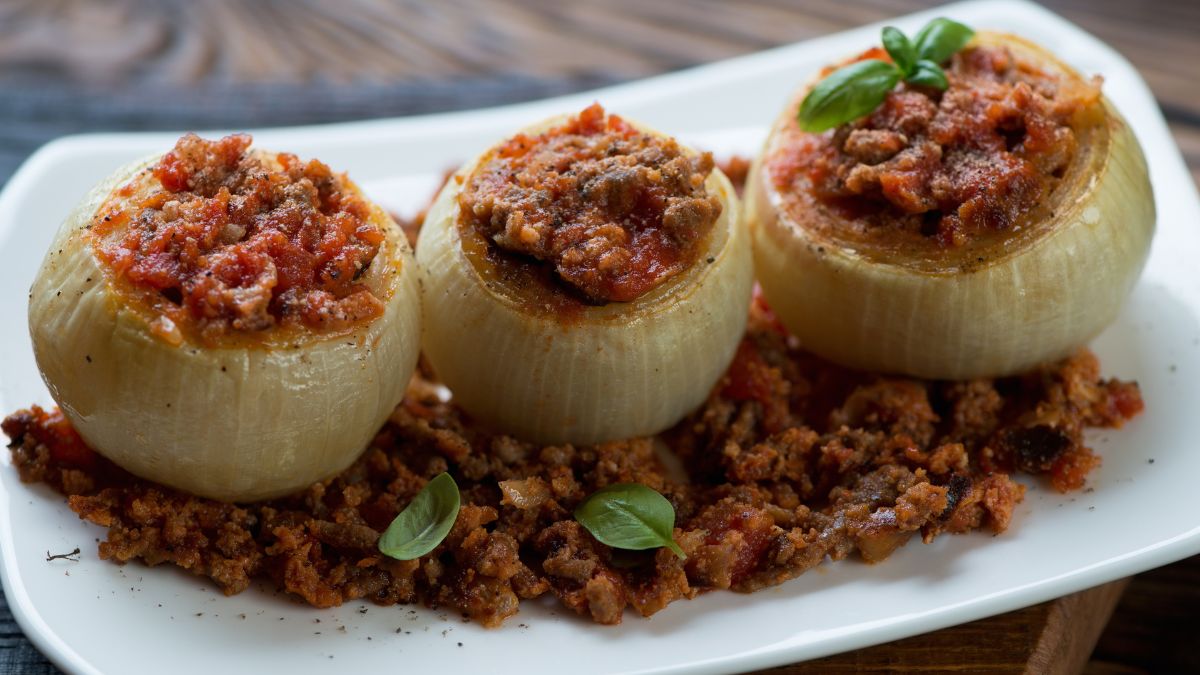 Cebula faszerowana to swojska potrawa w niecodziennych wydaniu