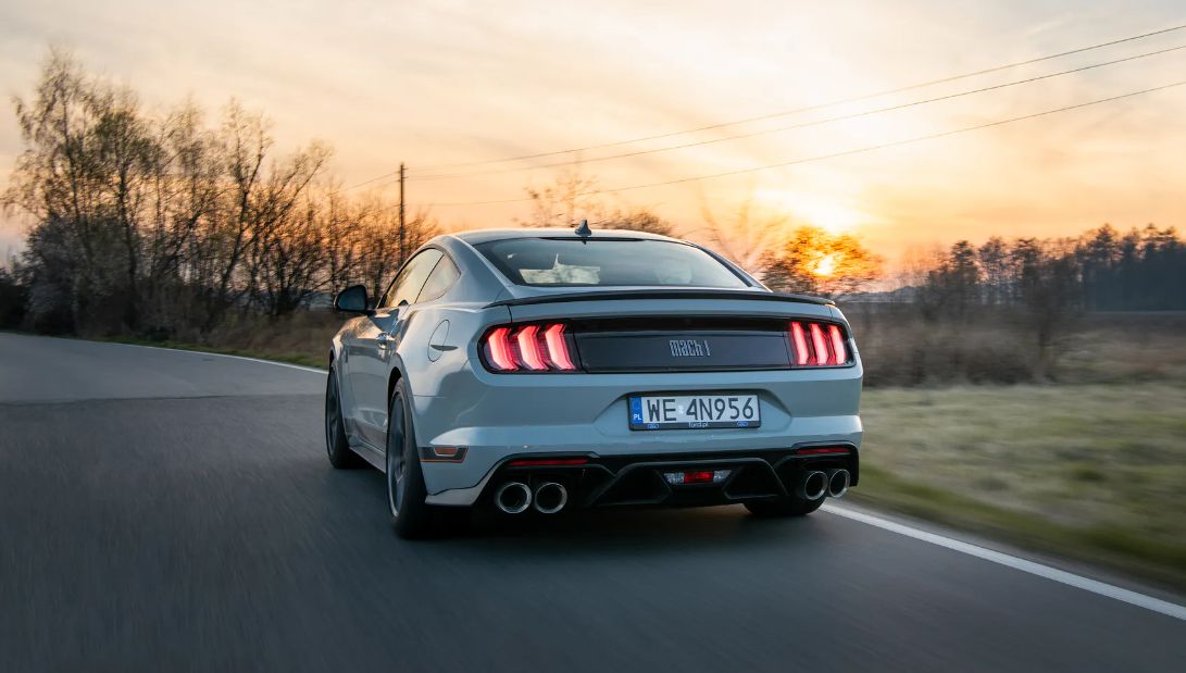 Ford Mustang tylko z V8. Ile trzeba zapłacić za amerykańską legendę?