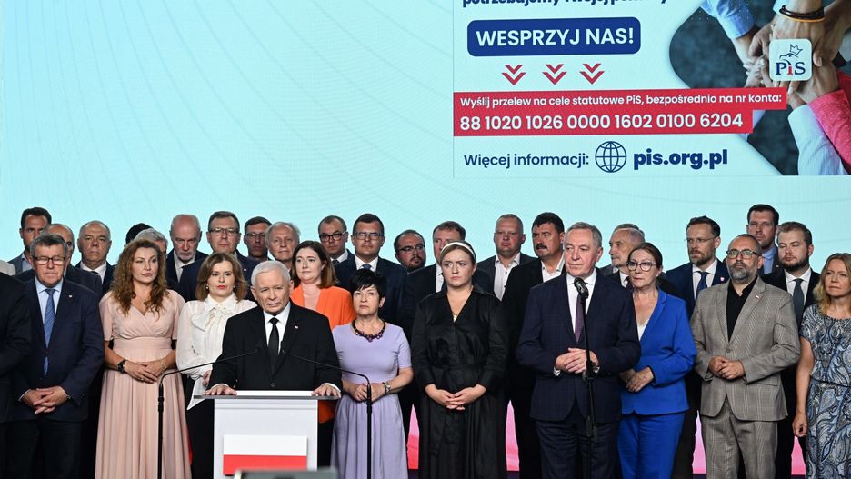 Jaros�aw Kaczy�ski
Radek Pietruszka
komentarz, konferencja, pis, pkw, polityk polityka, sprawozdanie finansowe