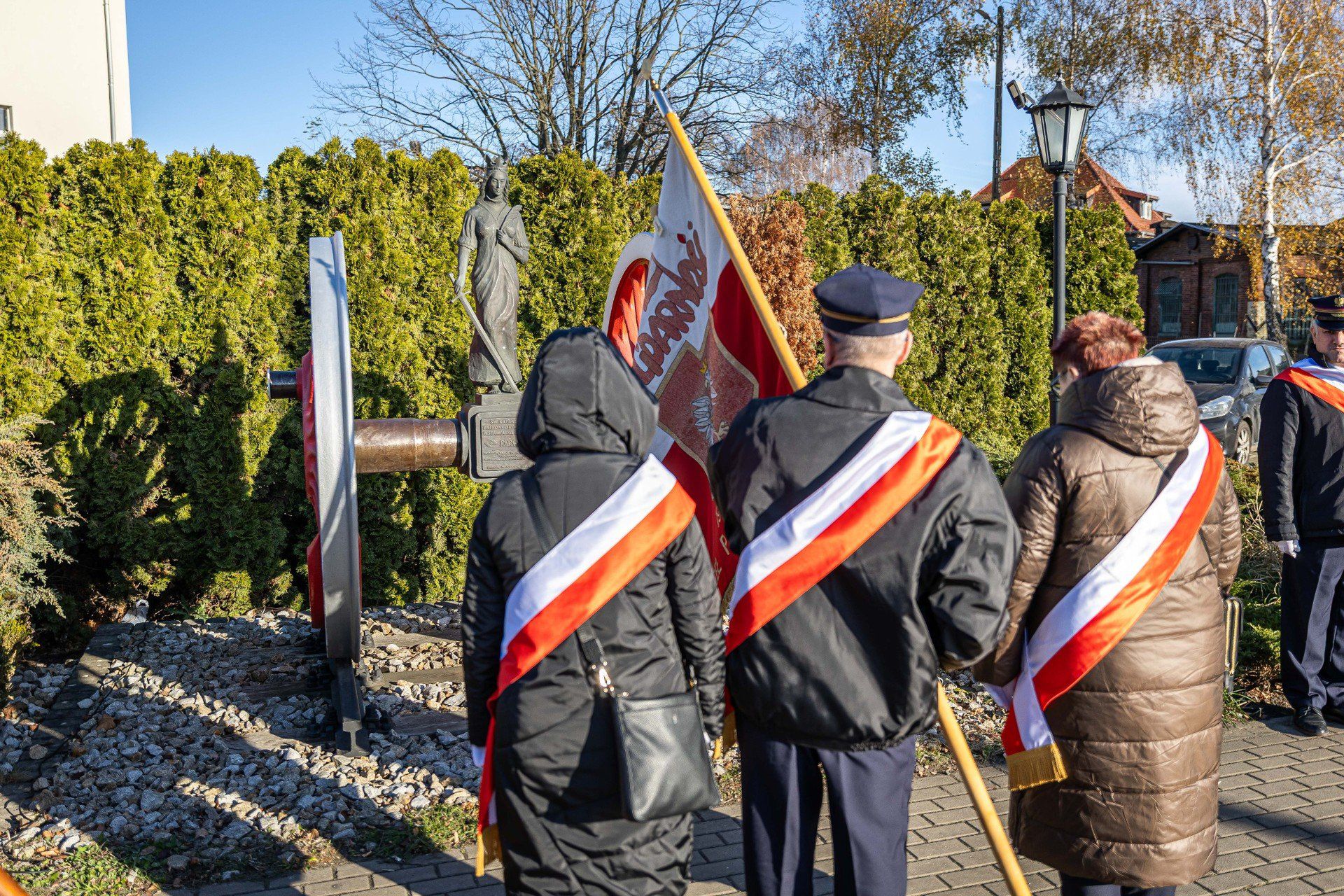 Obchody Święta Kolejarza 2025 przed siedzibą PKP Cargo w Poznaniu