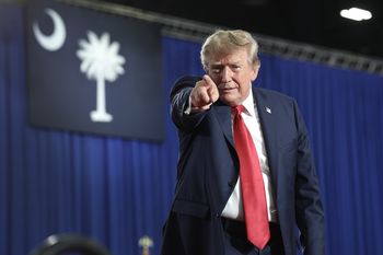 "Koniec z tym!". Donald Trump po raz kolejny uderza w Kanadę