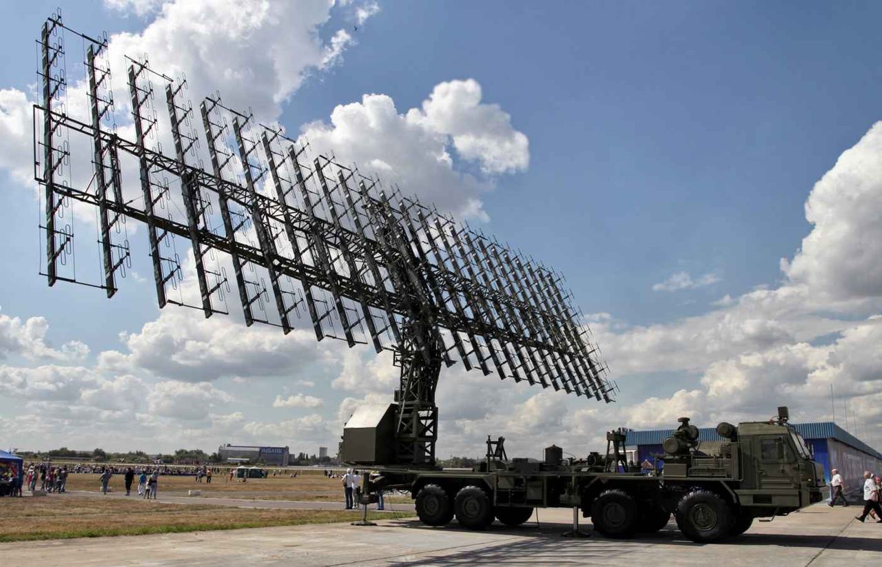 Jedna z anten systemu radarowego 55Ż6ME