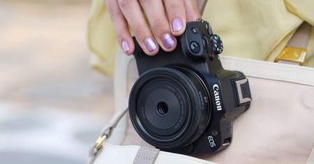 Canon EOS R100 – tanie wejście we współczesność fotografii