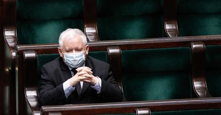 Najgorszy wynik PiS od "kryzysu aborcyjnego". Jest nowy sondaż