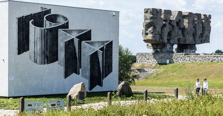 Nowy mural w Lublinie upamiętnia 80-lecie Państwowego Muzeum na Majdanku