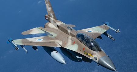 Izrael ćwiczy atak na instalacje jądrowe Iranu