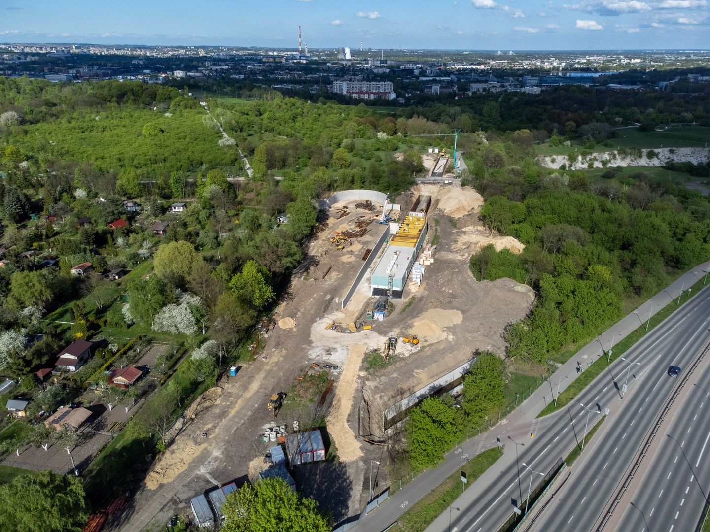 19.04.2025 KRAKOW BUDOWA MUZEUM KL PLASZOW DRON UL KAMIENSKIEGO FOT. SZYMON KORTA / POLSKA PRESS