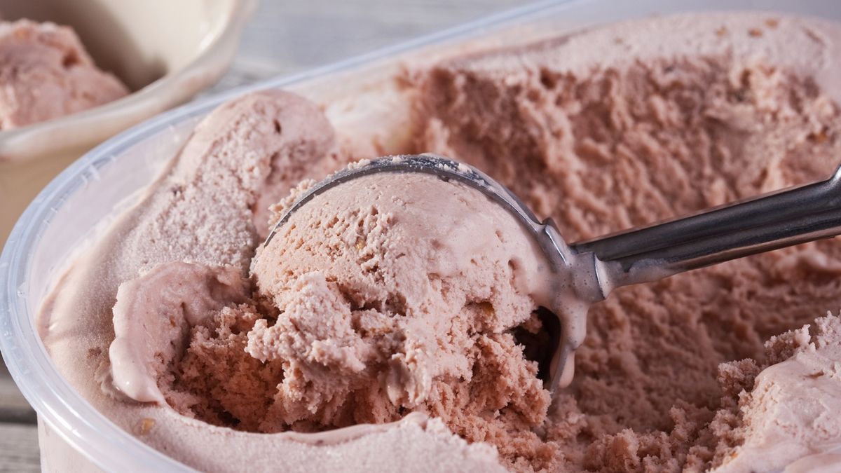 Biedronka ukrywa nazwy firm produkujących lody Marletto