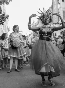 Multicultural performance on the streets of Timișoara. The Hearts Festival enchants people. "It is great"