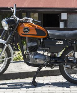 WSK M06, czyli motocykl 125 cm3 z PRL-u. Dziś jest klasykiem, który kosztuje grosze