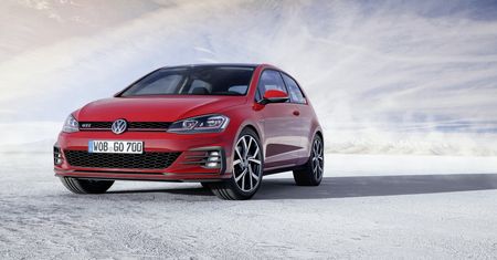 Volkswagen Golf VIII GTI będzie miał zelektryfikowany napęd