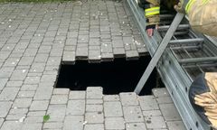 Nagle zapadł się chodnik. Czterolatka w pułapce w Odessie