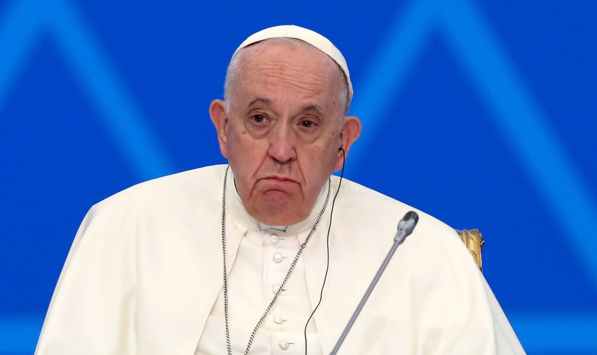 Papież Franciszek nie weźmie udziału w pogrzebie Elżbiety II 