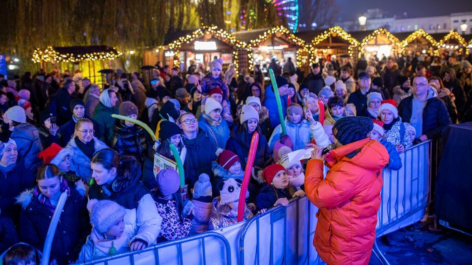 W godzinach popołudniowych najmłodsi mieli okazję poczuć mikołajkową atmosferę na Bydgoskim Jarmarku Świątecznym.