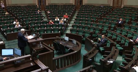 "Ustawa Kamilka" w Sejmie. Dyskusja przy pustych ławach poselskich