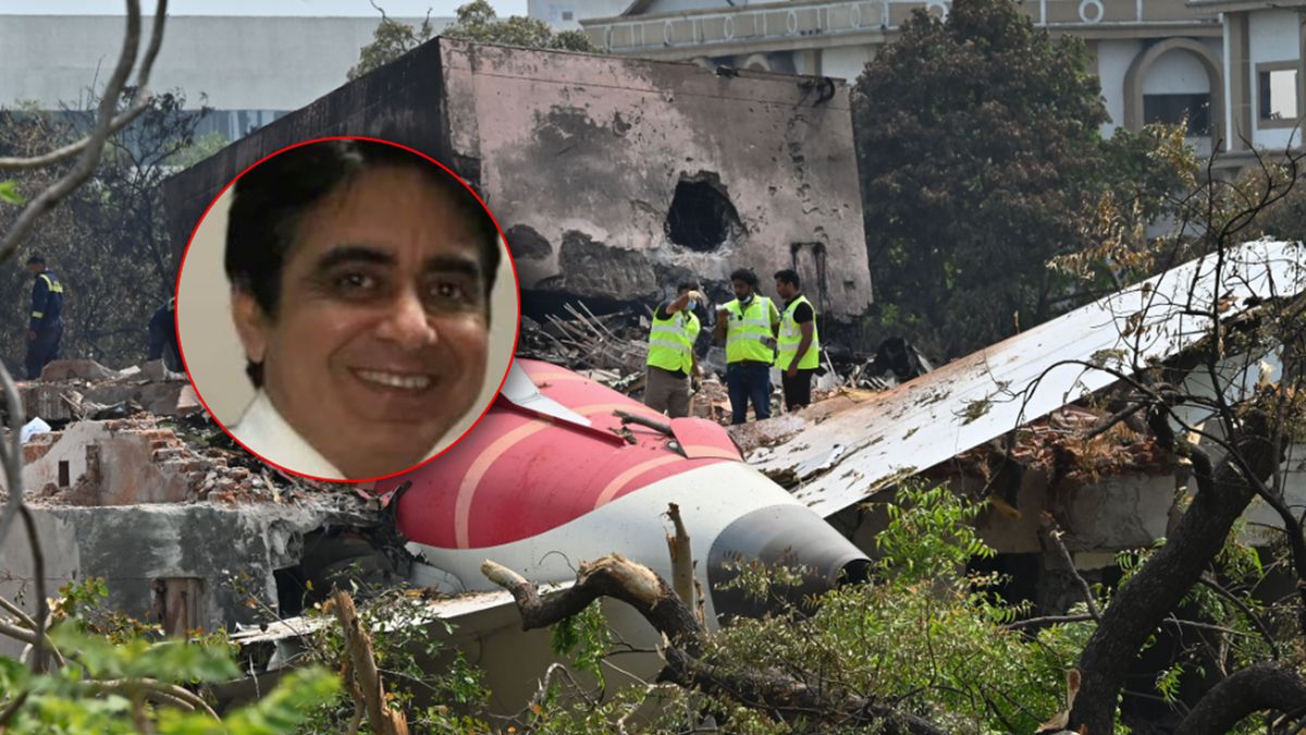 Sumeet Sabharwal był kapitanem lotu.