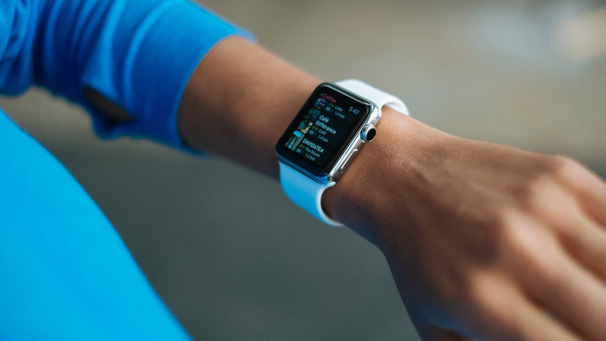 Apple Watch uratował lekarzowi życie. Pomógł wykryć poważną wadę serca 1