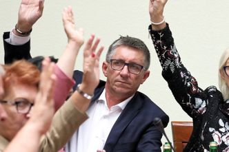 Syn posła PiS przestał pojawiać się w pracy w państwowej spółce. Resort i KGHM milczą