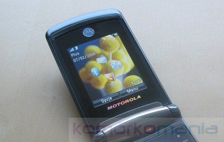 Cellna recenzja: MOTOROLA RAZR2 V8 3