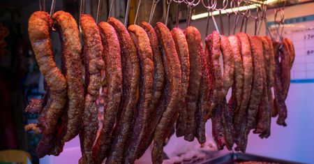 Domowa wędzarnia może być świetnym wyborem. To wcale nie są duże koszty