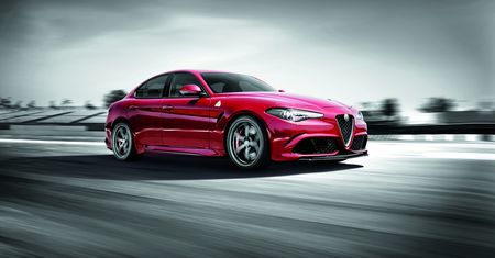 Alfa Romeo Giulia Quadrifoglio - znamy cenę i czas okrążenia Nürburgringu